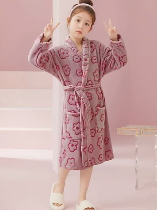 Sleepwear outdoor scenario